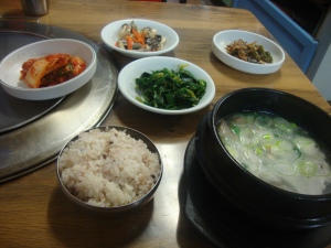 Galbi tang! and side dishes.